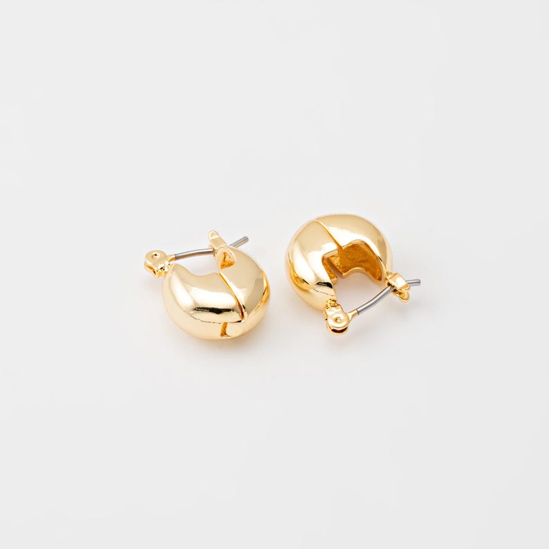 Gold Huggie Hoop Earring
